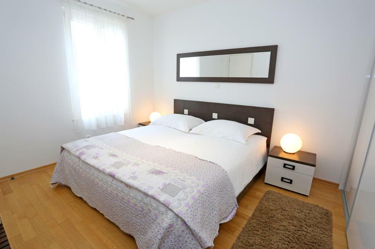 Luxury Apts Leone Split Centre Exteriör bild