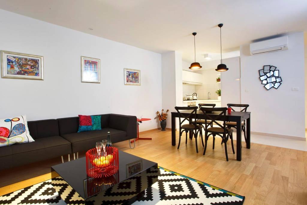 Luxury Apts Leone Split Centre Exteriör bild