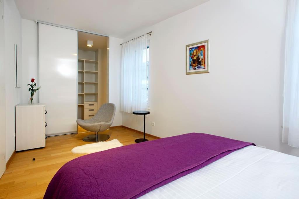 Luxury Apts Leone Split Centre Exteriör bild